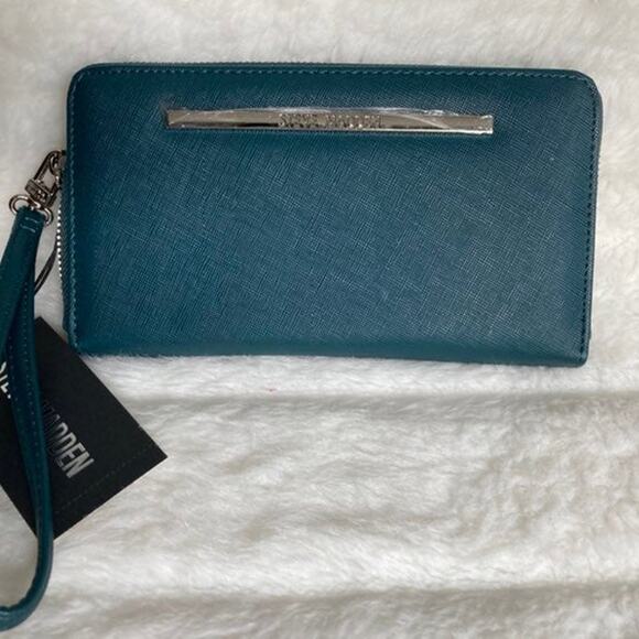 Brand New Steve Madden Zip Around Wallet Dk Green Beautiful! - Picture 1 of 7
